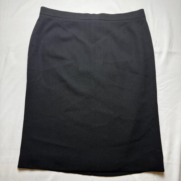 Chanel | FR44, US 8-10 | Vintage '98 Autumn Black Wool Skirt w/ Logo Silk Lining - Picture 2 of 9